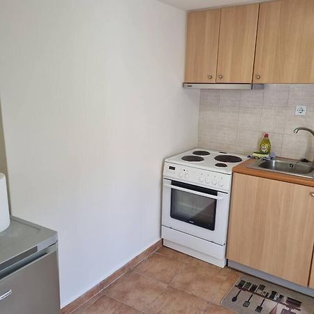 Evi'S Touch 1 Apartment Poros Town Ngoại thất bức ảnh
