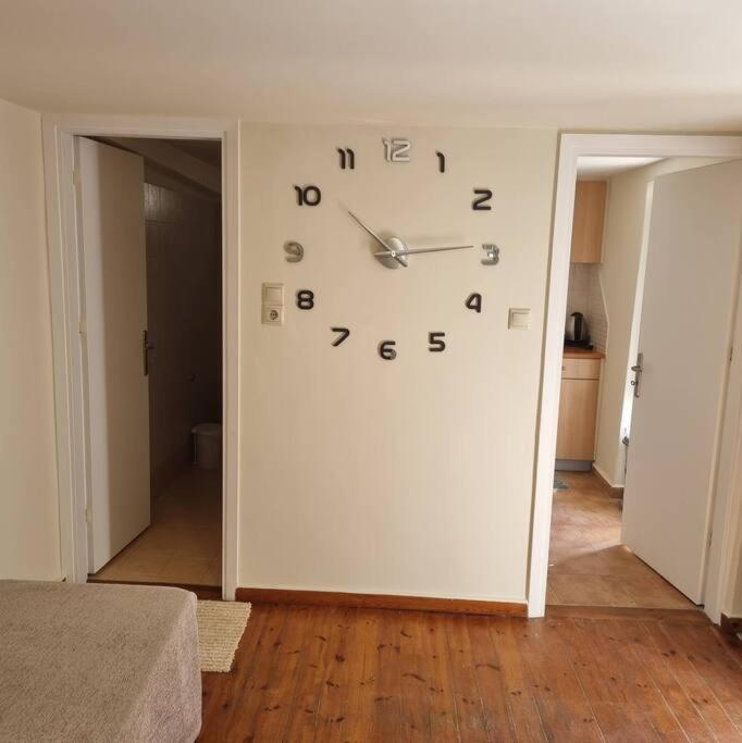 Evi'S Touch 1 Apartment Poros Town Ngoại thất bức ảnh